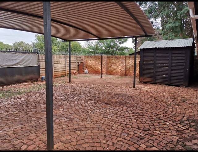 2 BEDROOM HOUSE SOLD IN HESTEAPARK